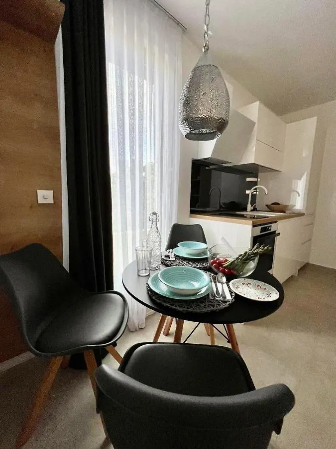 Apartmani Cube A Medulin 0*,  Croatia