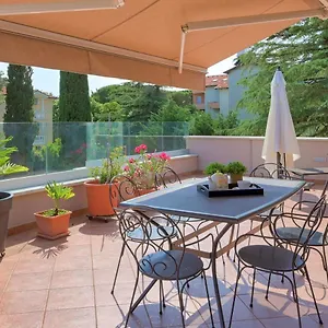 Nina Apartment