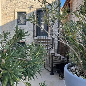Stone House Apartment